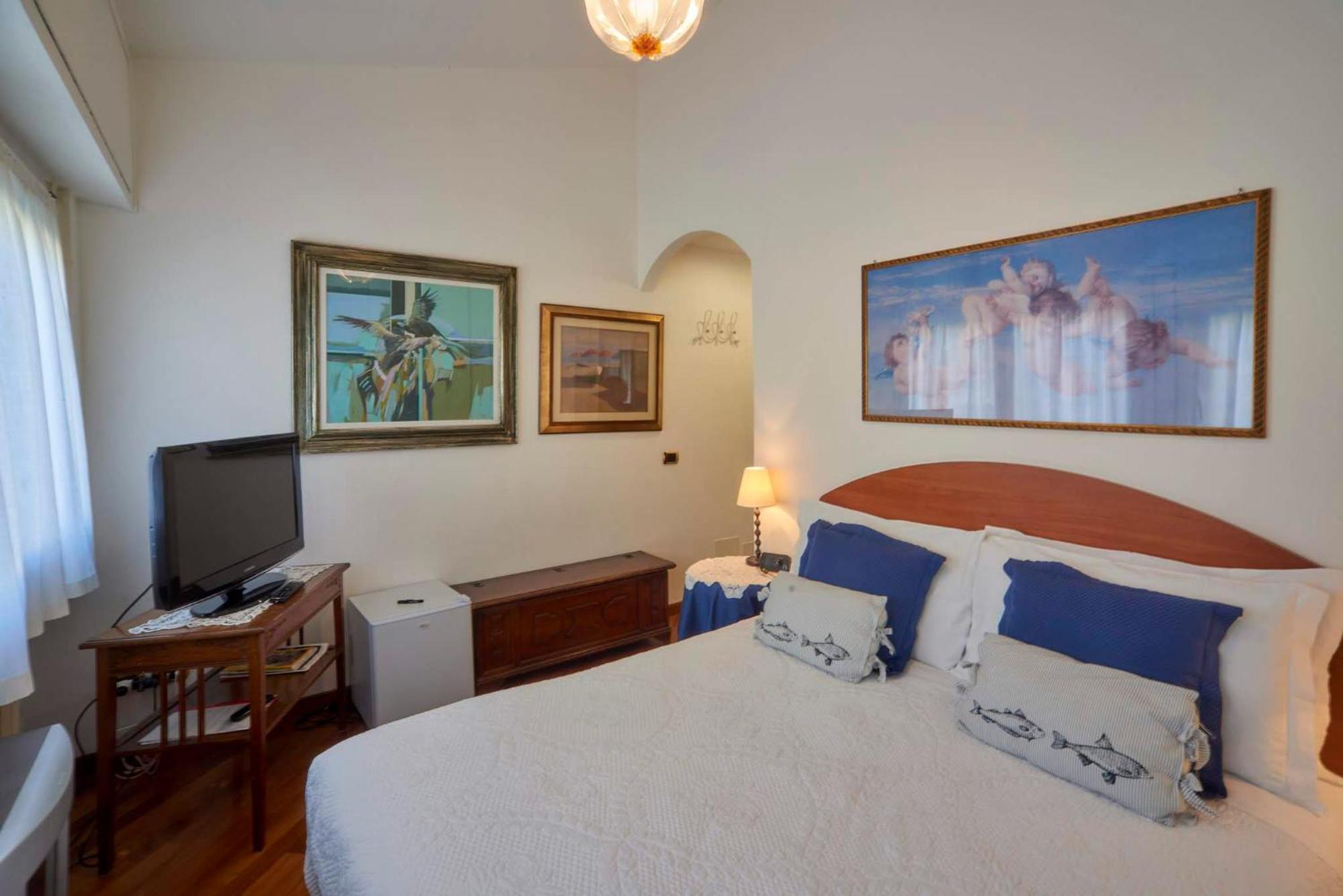ヴァレンナ Tosca House 2 Bed & Breakfast エクステリア 写真