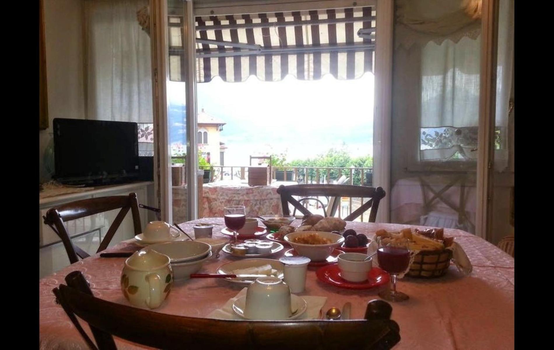 ヴァレンナ Tosca House 2 Bed & Breakfast エクステリア 写真