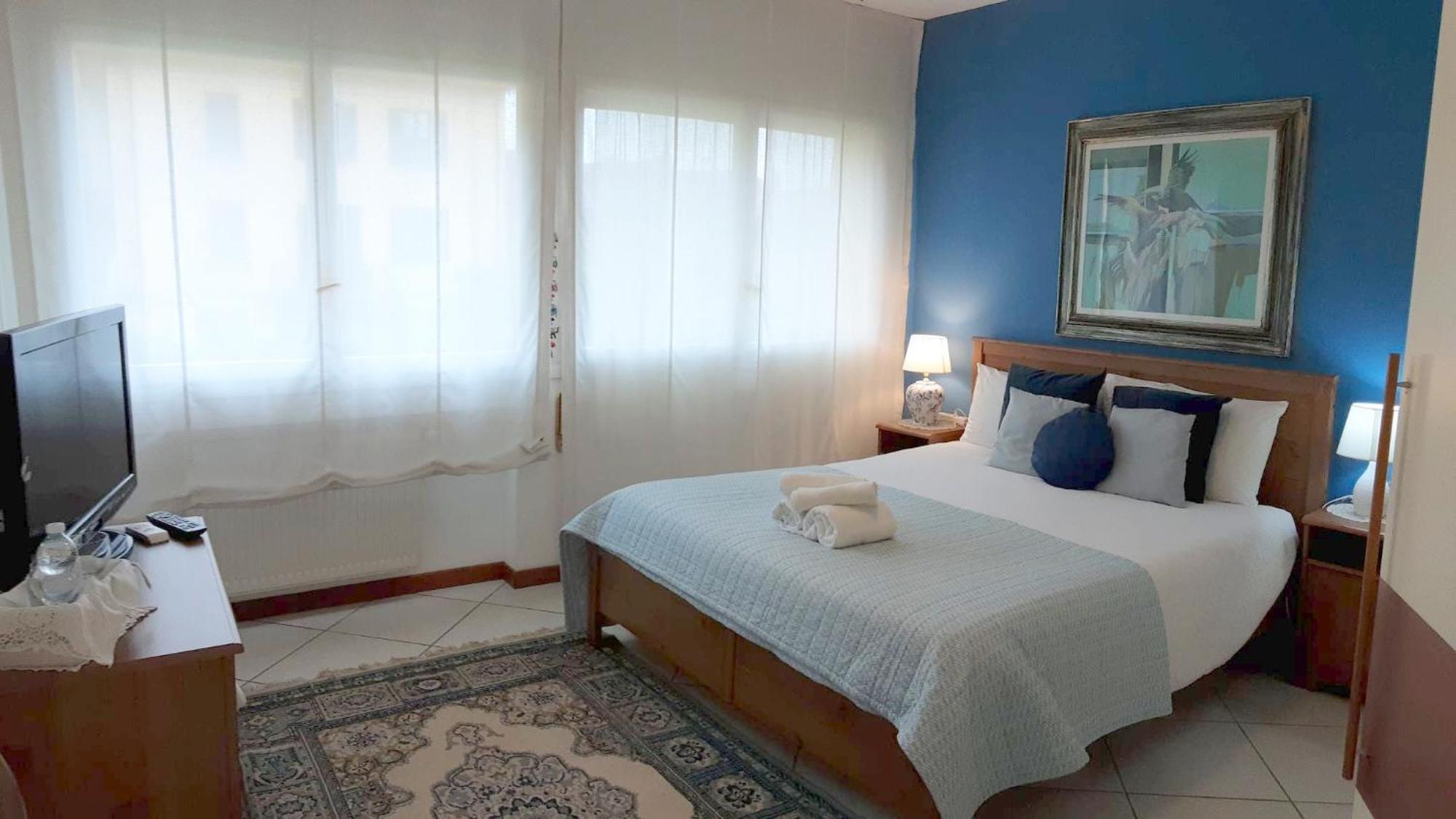 ヴァレンナ Tosca House 2 Bed & Breakfast エクステリア 写真